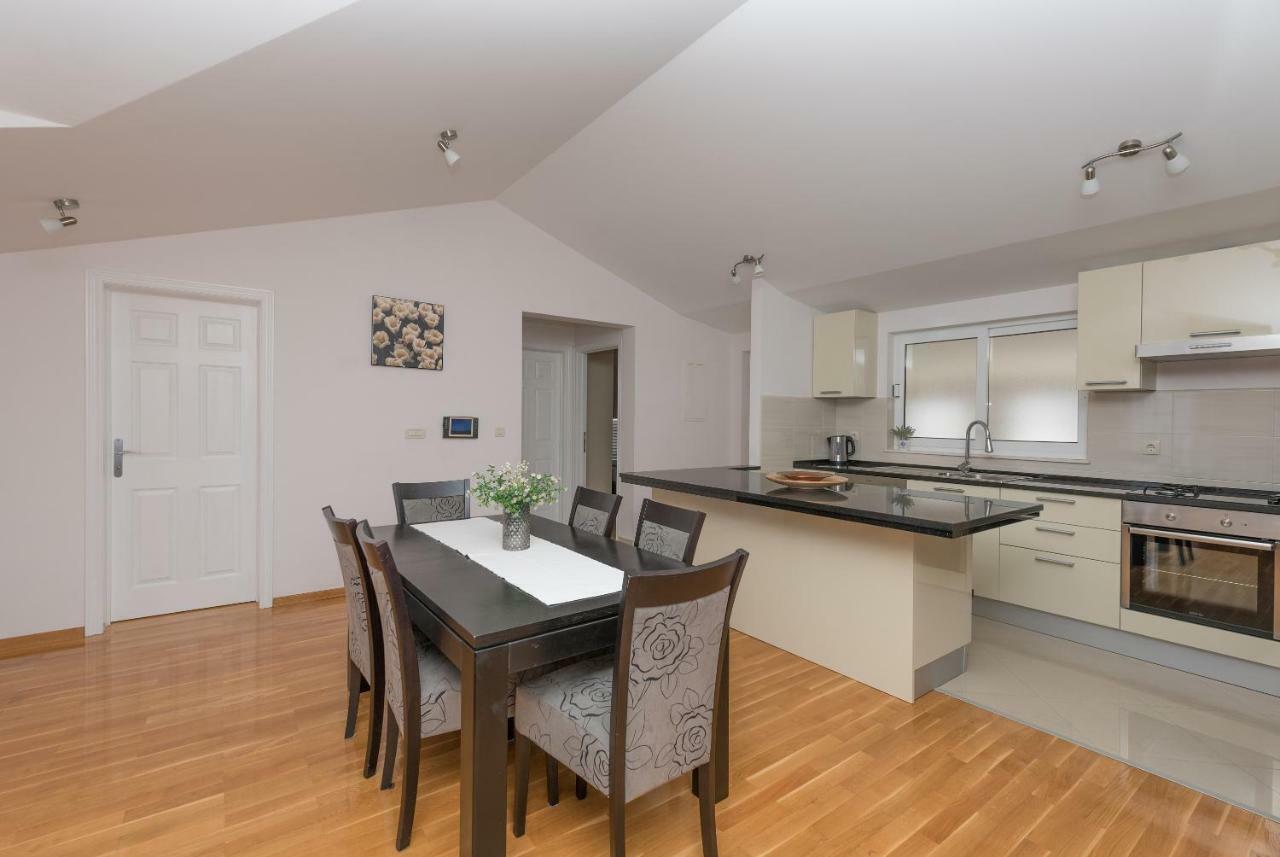 Apartments Naja Makarska Dış mekan fotoğraf